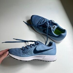 (ONLY WORN TWICE) Nike Zoom Pegasus 34 in 'Work Blue'